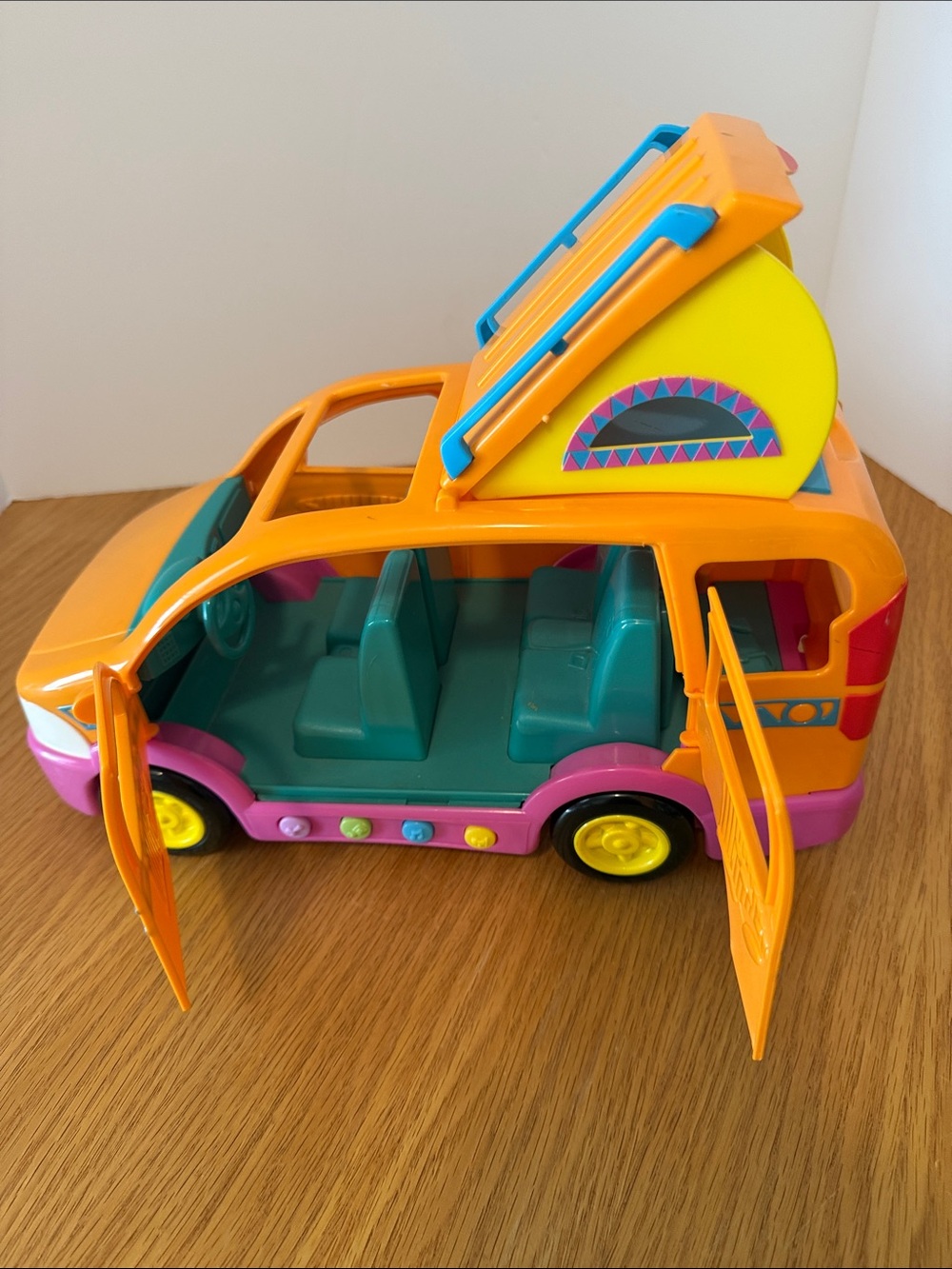 2003 Dora the Explorer Van with Working Sound - Picture 6 of 9